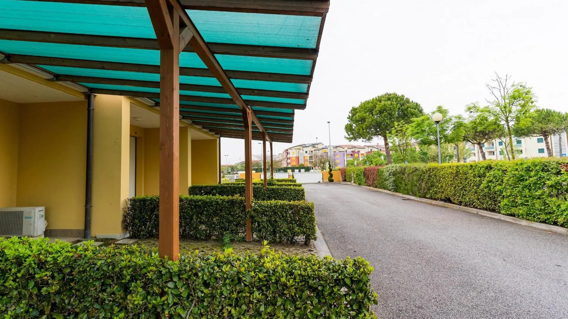 Villaggio Le Acacie كاوْرلي 0*,